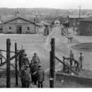 Bundesarchiv R 67 Bild-02-001, Kriegsgefangenenlager Crossen, Offiziersbesuch